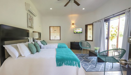 Habitación estándar, 2 camas de matrimonio, vistas al jardín