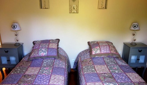 Habitación con 2 camas individuales