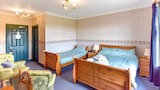 Twin Room, Private Bathroom
