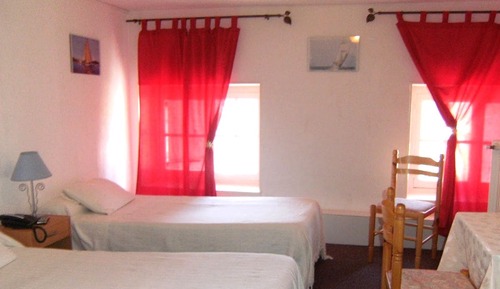 Habitación con 2 camas individuales