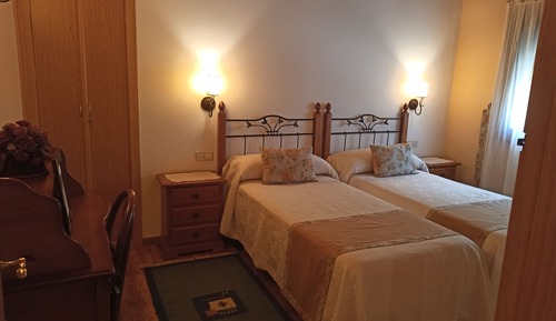 Habitación con 2 camas individuales