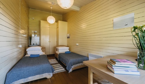 Habitación básica con 2 camas individuales, 2 camas individuales