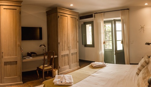 Habitación estándar con 1 cama doble o 2 individuales