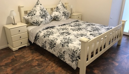 Apartamento de lujo, 1 cama de matrimonio grande, no fumadores, cocina básica (Vivaldi with Patio)