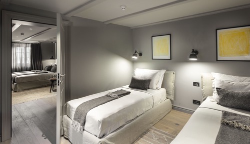 Suite familiar, varias camas, vistas al jardín