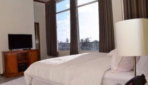Habitación individual ejecutiva, 1 cama de matrimonio grande, vistas parciales al mar