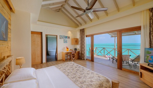 Aqua Suite with Pool with Floating Breakfast