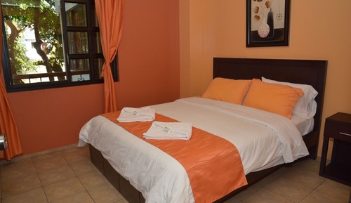 Basic Room, 1 Queen Bed