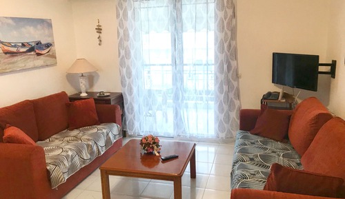 Apartamento familiar, 2 habitaciones, vistas al mar