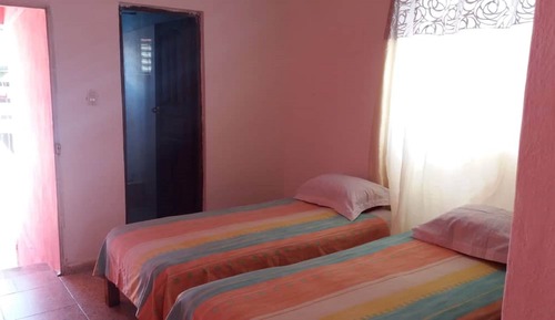 Habitación con 2 camas individuales, 2 camas individuales