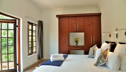 Habitación, baño compartido (Kariba King)