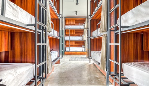 Dormitorio compartido, dormitorio mixto