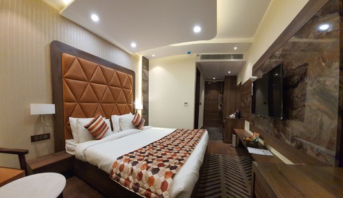 Habitación Deluxe, 1 cama de matrimonio grande, vistas a la ciudad
