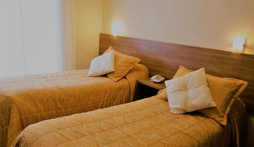 Quintuple room
