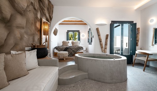 Upbeat Spa, Side Sea view