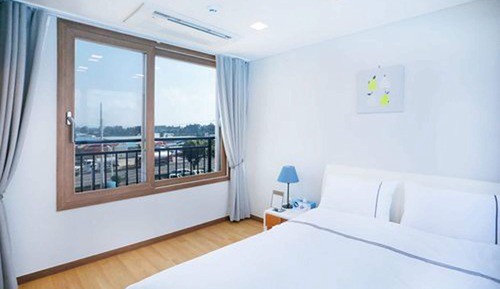 Habitación (15 PY, Hyeonmuam)