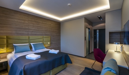 Habitación Deluxe, 1 cama de matrimonio grande con sofá cama (access to the patio - 5)