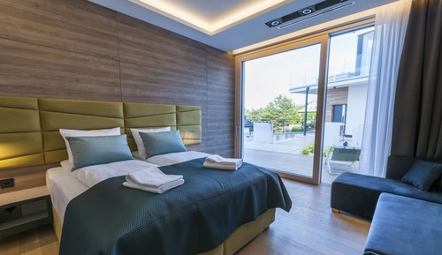 Habitación Deluxe, 1 cama de matrimonio grande con sofá cama (access to the patio - 6)