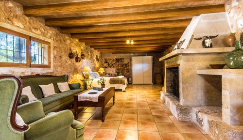 Estudio superior (Menorca)