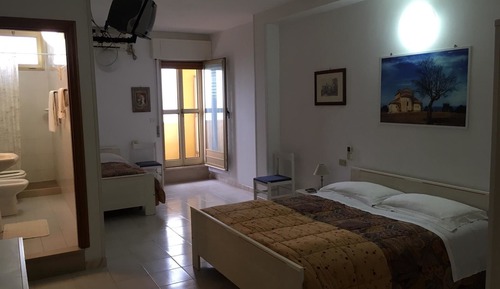 Habitación con 1 cama doble o 2 individuales