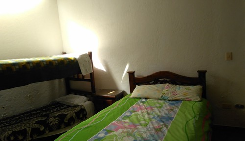Habitación cuádruple básica, varias camas