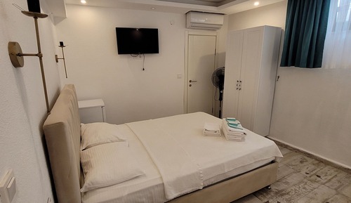 Bodrum Kat Triple Room