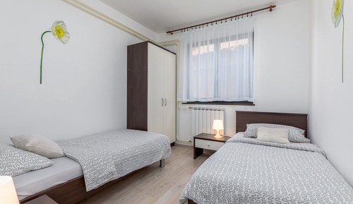 Apartamento, 2 habitaciones, terraza (A1)