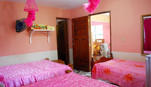 Habitación cuádruple familiar, varias camas