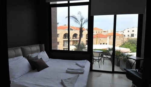Estudio, vistas al jardín (Room No 1)