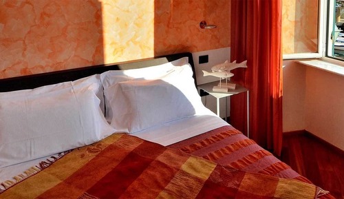 Junior Suite, 1 Queen Bed with Sofa bed