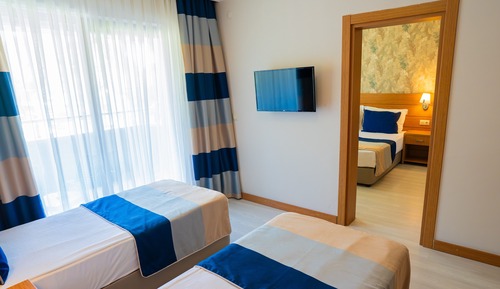 Habitación familiar, vistas al jardín