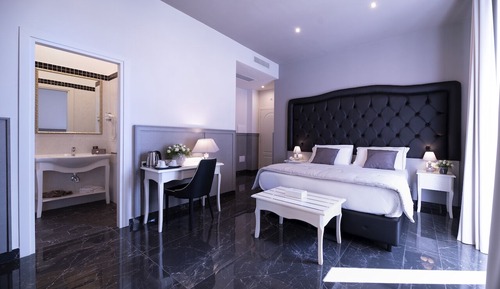 Habitación clásica con 1 cama doble o 2 individuales