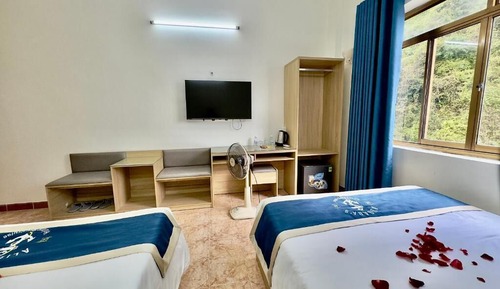 Habitación estándar con 2 camas individuales, vistas a la montaña