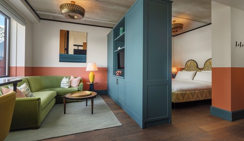 Estudio, 1 cama de matrimonio grande, baño privado