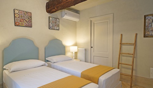 Apartamento, 2 habitaciones, terraza (Top)