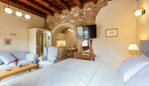 Suite, terraza, vistas a la piscina