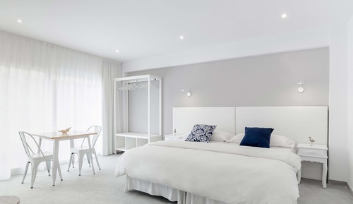 Studio, 1 King Bed, Terrace, Resort View