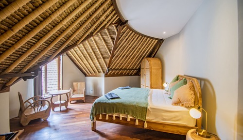 Villa, piscina privada (4 Bedrooms and 2 Bathrooms)