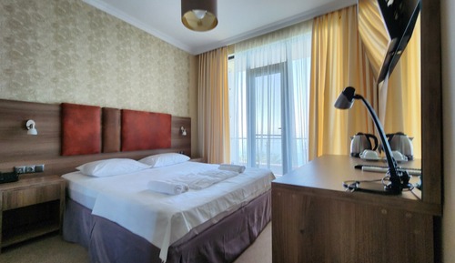Standard Double Room, 1 Queen Bed, Sea View
