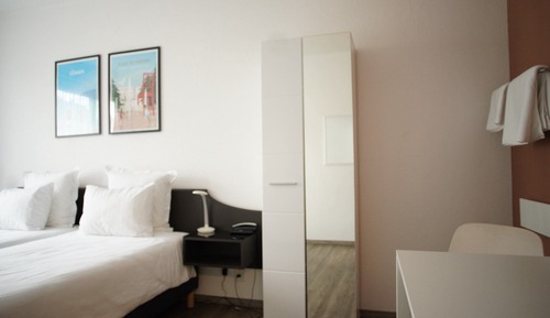 Habitación económica con 2 camas individuales, baño compartido (Petit Budget)