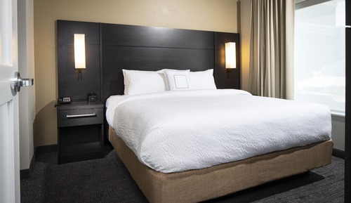 Estudio, 1 cama de matrimonio grande con sofá cama (Mobility/Hearing Accessible, Tub)