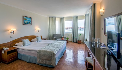 Habitación estándar con 1 cama doble o 2 individuales, vistas al mar