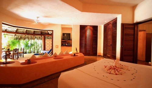 Suite superior, 1 cama de matrimonio grande, vistas al jardín