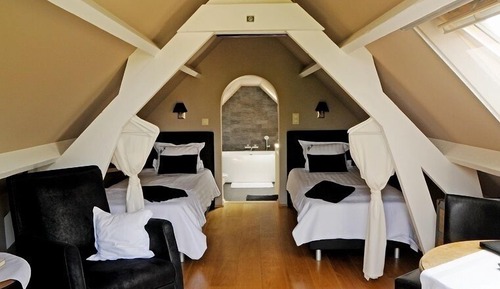 Habitación con 2 camas individuales