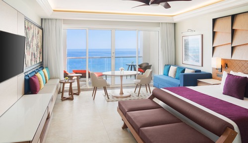 Suite junior, 1 cama de matrimonio grande con sofá cama, frente al mar