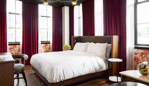 Habitación Deluxe, 1 cama de matrimonio grande con sofá cama, en esquina