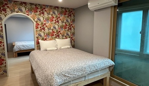 Suite Family Room