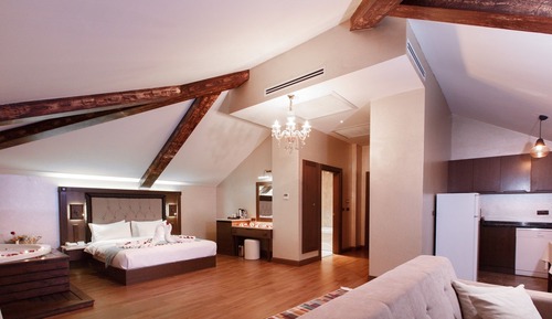 Suite Deluxe, bañera de hidromasaje, vistas al lago