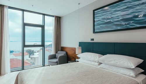 Suite sénior, vistas al mar