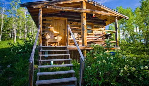 Cabaña, varias camas, baño privado